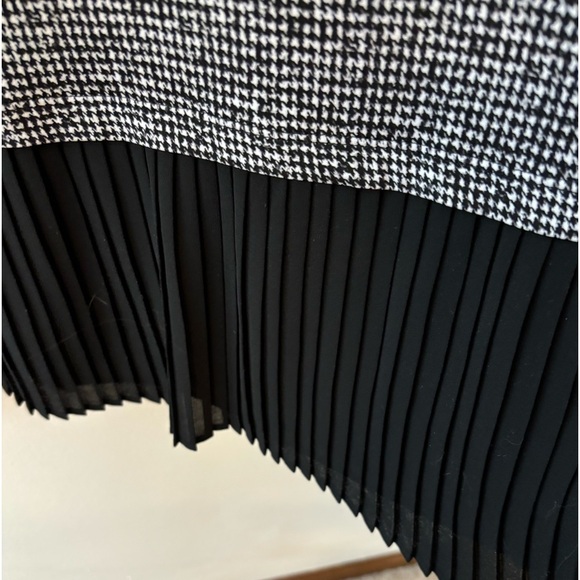 NWT Michael Michael Kors Houndstooth Pleated Hem Dress - Picture 3 of 8